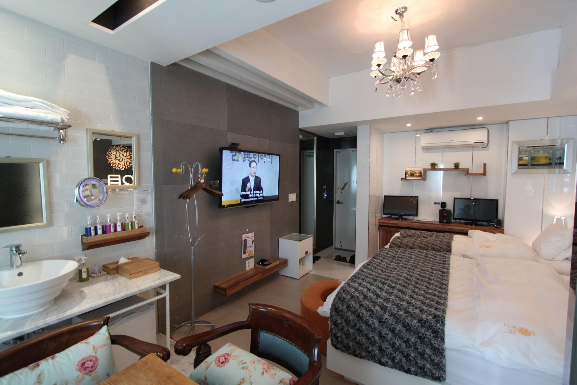 February Hotel Apsan แทกู ภายนอก รูปภาพ