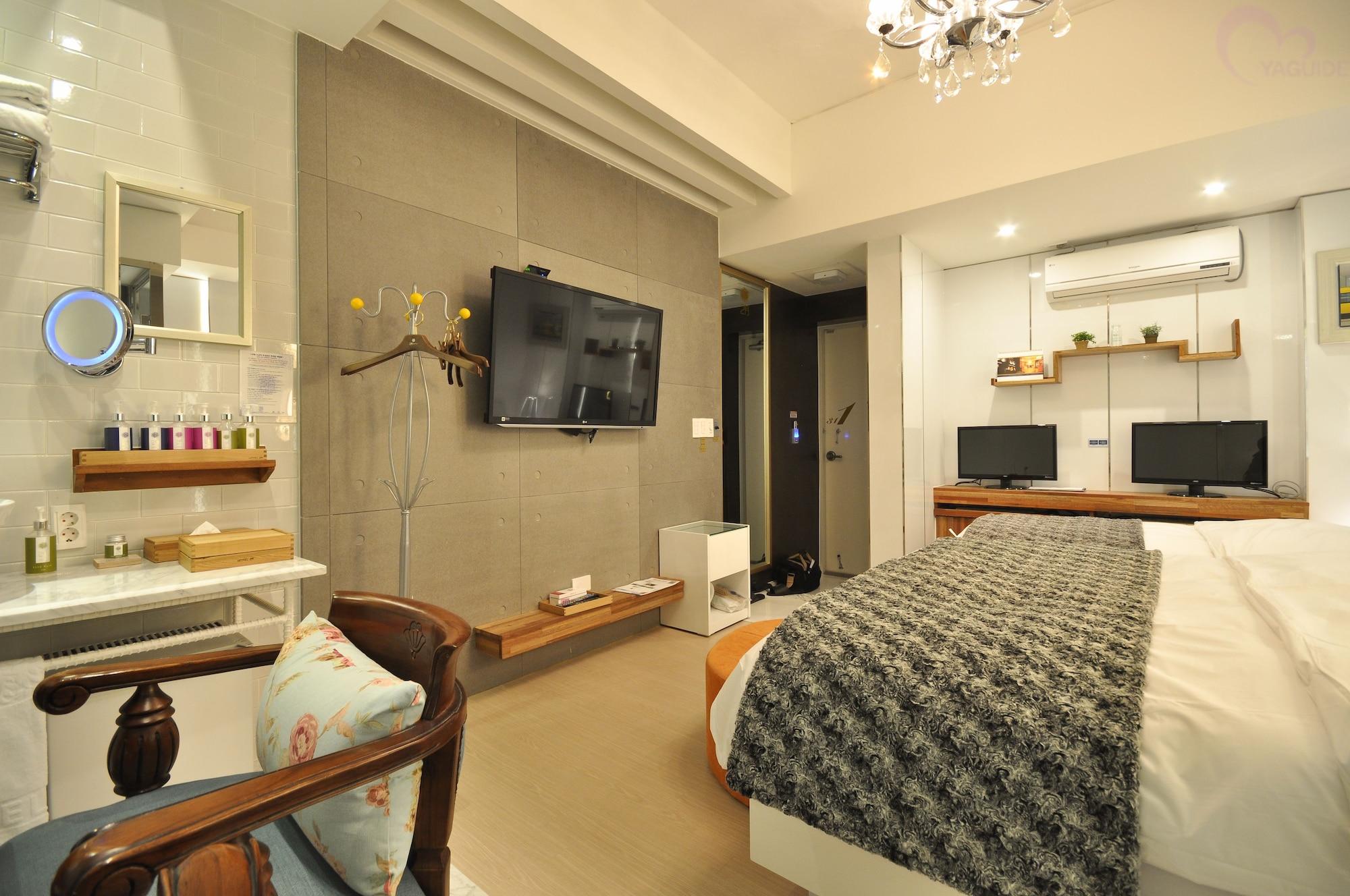 February Hotel Apsan แทกู ภายนอก รูปภาพ
