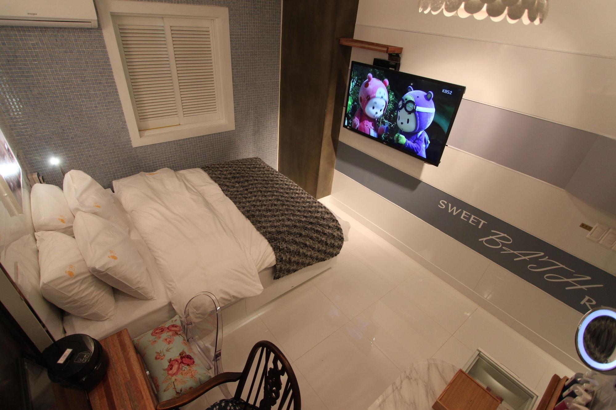 February Hotel Apsan แทกู ภายนอก รูปภาพ