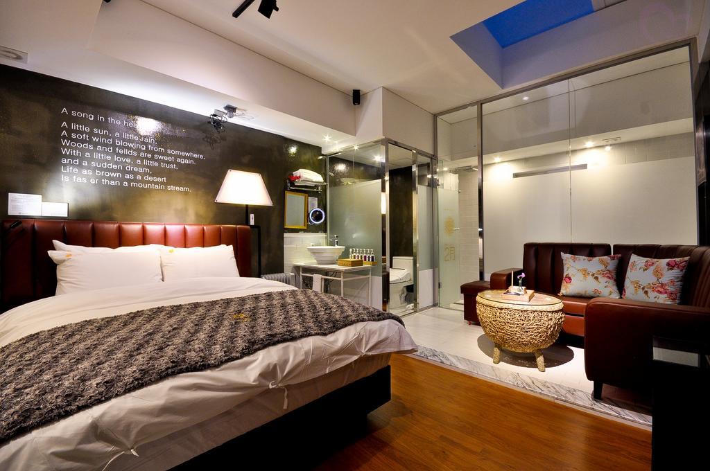 February Hotel Apsan แทกู ภายนอก รูปภาพ